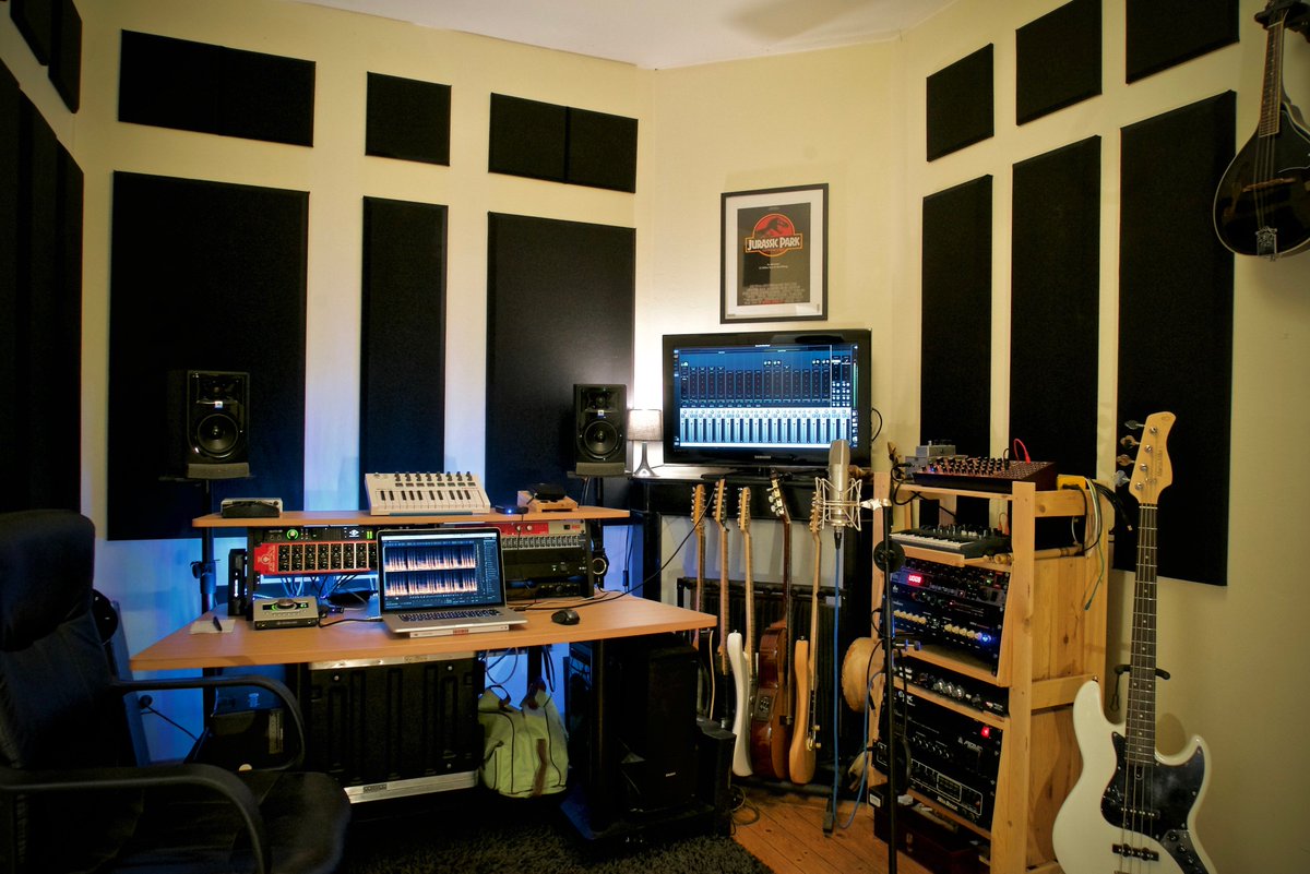 FelixCarcone's tweet image. Latest studio upgrades ! #reference4studio