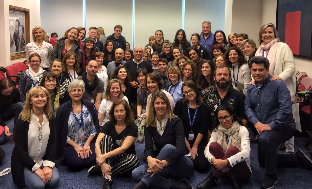 denkomesa's tweet photo. Por favor, qué Gozo y Alegría sentirnos tanto y tan bien desde un mismo corazón ❣ Gracias a todos los participantes en el taller “Mindfulness: el despertar de la Presencia” que he impartido en el II Congreso de Mindfulness en Zaragoza 🙏 @MindfulCompas #zaragoza #budismo #zen https://t.co/zpBl4l8kNX