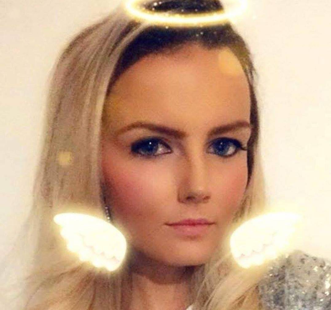 SJP_ALREADY's tweet image. WOW!! Dont let the halo and angel wings fool you. Can you guess what she got?
#kayleighmartin #carer #sexualrelations #teenager #sexoffender #kingsilky #already #sharethepage #liveinthecastlewithkingsilky  

bit.ly/2DKK3sr