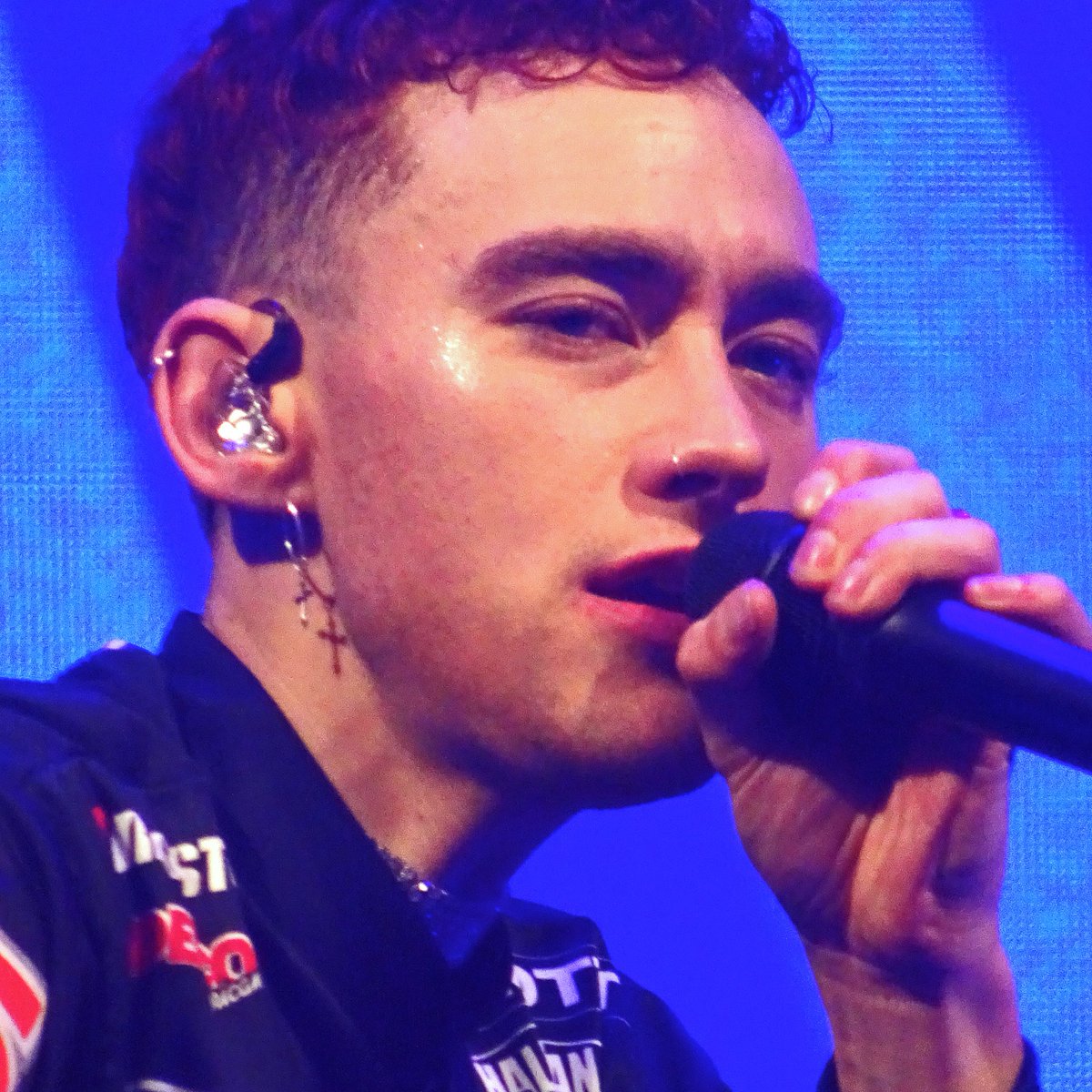 mjupdatebyharry's tweet photo. @yearsandyears #YearsAndYearsLive in #Cologne 🇩🇪 #PaloSantoTour
Here are some impressions of @alexander_olly at this night: https://t.co/BgvnZIPPn7