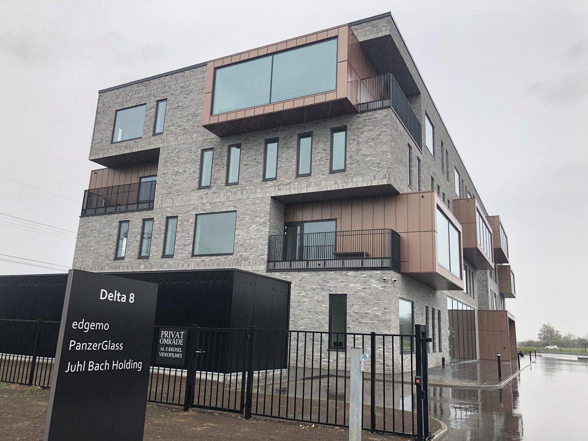 PeterSelchDahl's tweet photo. Soon ready to welcome all attendees at the #GlobalAzure Bootcamp held at @edgemoDK #Aarhus #AZUGDK #EWUGDK @jefutte @dotJesper @PerLarsen1975 #GABDK 🙌☁️ https://t.co/IZymJjyX28