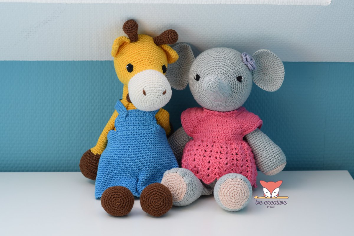 CreatiesEllen's tweet photo. Deze twee lieverds spelen graag samen in het zonnetje! 😊
(patronen: Christel Krukkert) 
#ellenbecreative #crochet #christelkrukkert #krukkert #giraffe #elephant
------> https://t.co/Ny3IrprVg4 https://t.co/xRiACKZ1tB