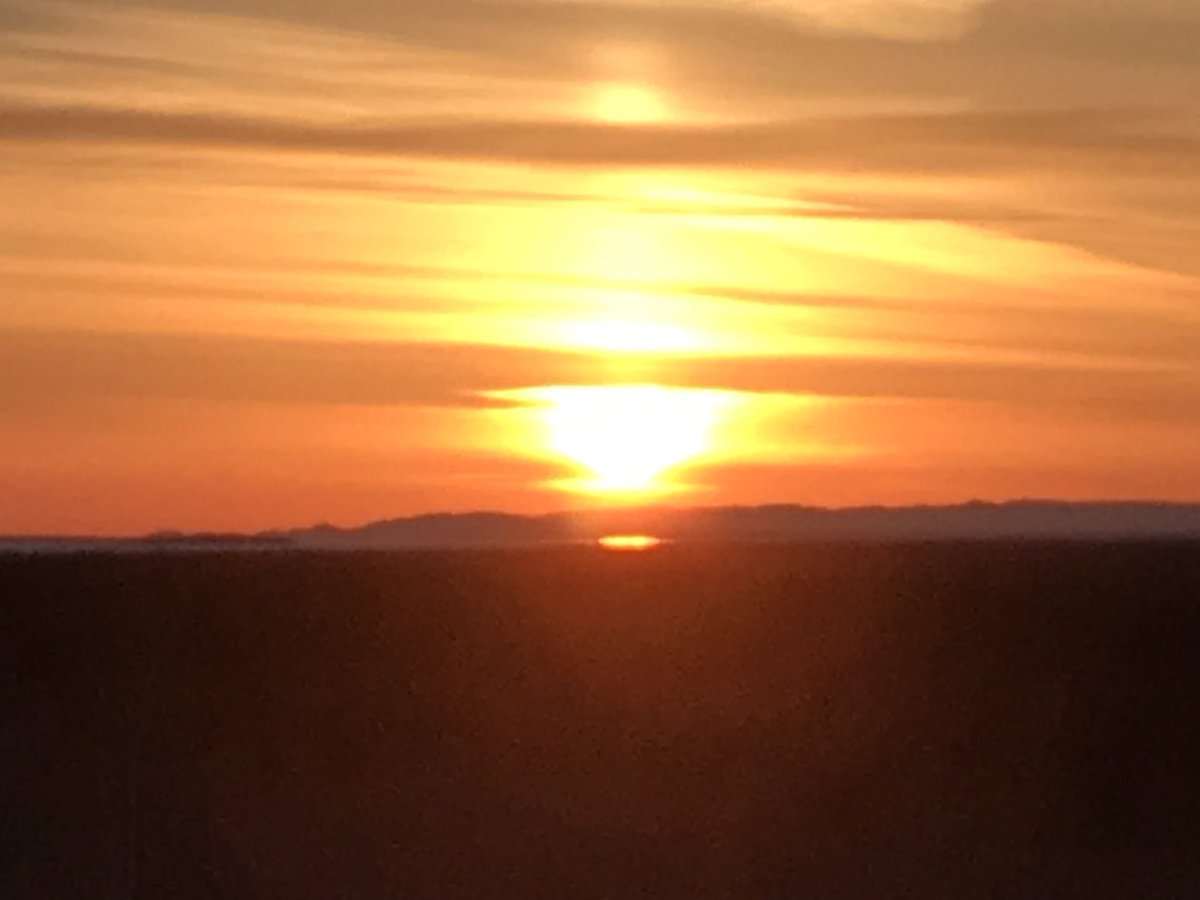 PhilipEarle's tweet photo. Another beautiful sunrise over the Mealy Mountains of #Labrador. @CBCWam Good Morning! https://t.co/Jut1S5MXHI