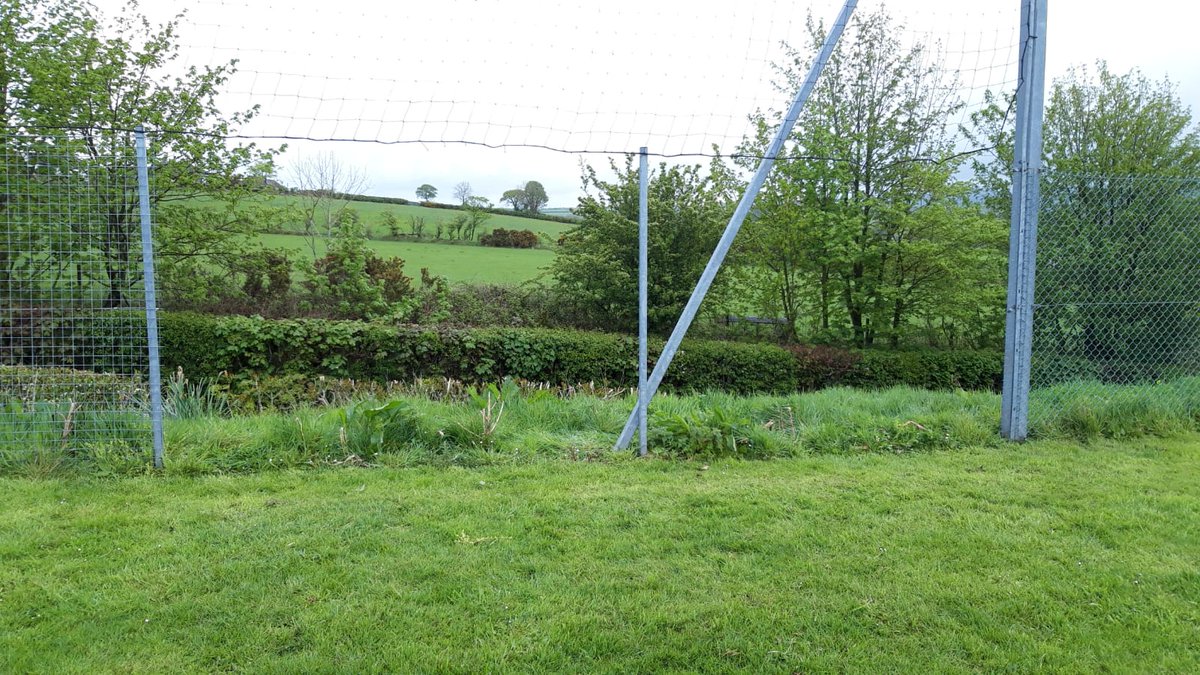 WathBrowHornets's tweet image. If anyone knows anything about our wire mesh which has been taken overnight then PLEASE get in touch.
We are a Community Club who work tirelessly hard to keep improving our facilities.
If you know anything please come forward before the CCTV is observed and the Police informed.