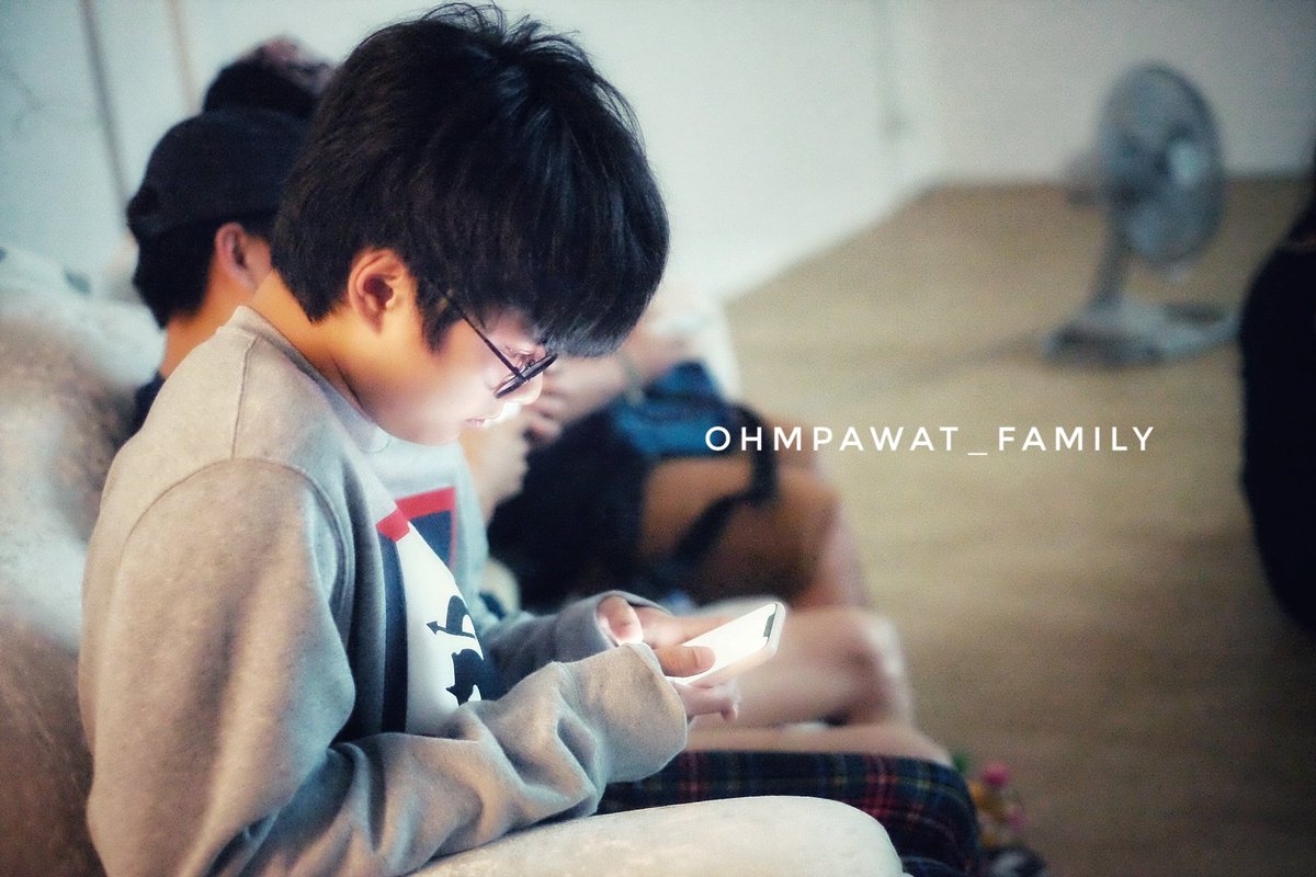 PoMOppa's tweet photo. ลงวนไป งานจบ รูป​ไม่จบ
ดูไม่ออกเลยว่าป่วย สปิริต​สูงมากกกกก.. 
ฝากผลงานใหม่ของน้องด้วย
That March ภาพยนตร์​เรื่องแรกของน้อง 
#ฝากติดตามผลงานใหม่ด้วย #ภาพยนตร์เรื่องแรก #thatmarch #เร็วๆนี้ #รอชมกันนะ 
#เชงเม้งEP8 #อุ๋งๆโอมภวัต #ohmpawat @ohmpawatt @Ohmpawat_Family https://t.co/CPvaMmlA2l