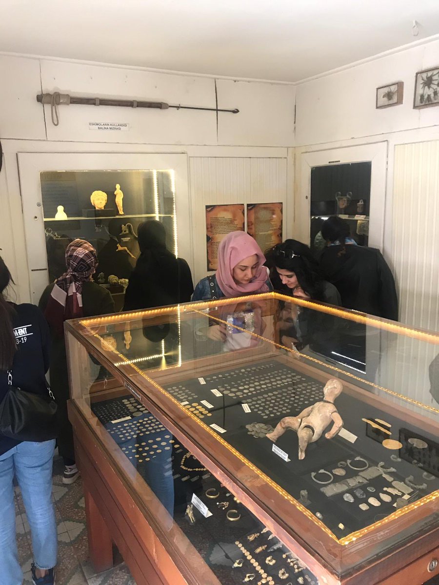 Ahbap Gaziantep Üniversitesi olarak “Gezelim,kültürlenelim” etkinliğimiz kapsamında şehrimizde bulunan müzeleri,hanları,tarihi çarşıları ve kalemizi gezerek güzel bir gün geçirdik😊 @ahbap_uni <a href="/haluk_levent/">Haluk Levent</a> <a href="/ahbapplatformu/">Ahbap Platformu</a> <a href="/Ahbap_Gaziantep/">Ahbap Gaziantep</a>