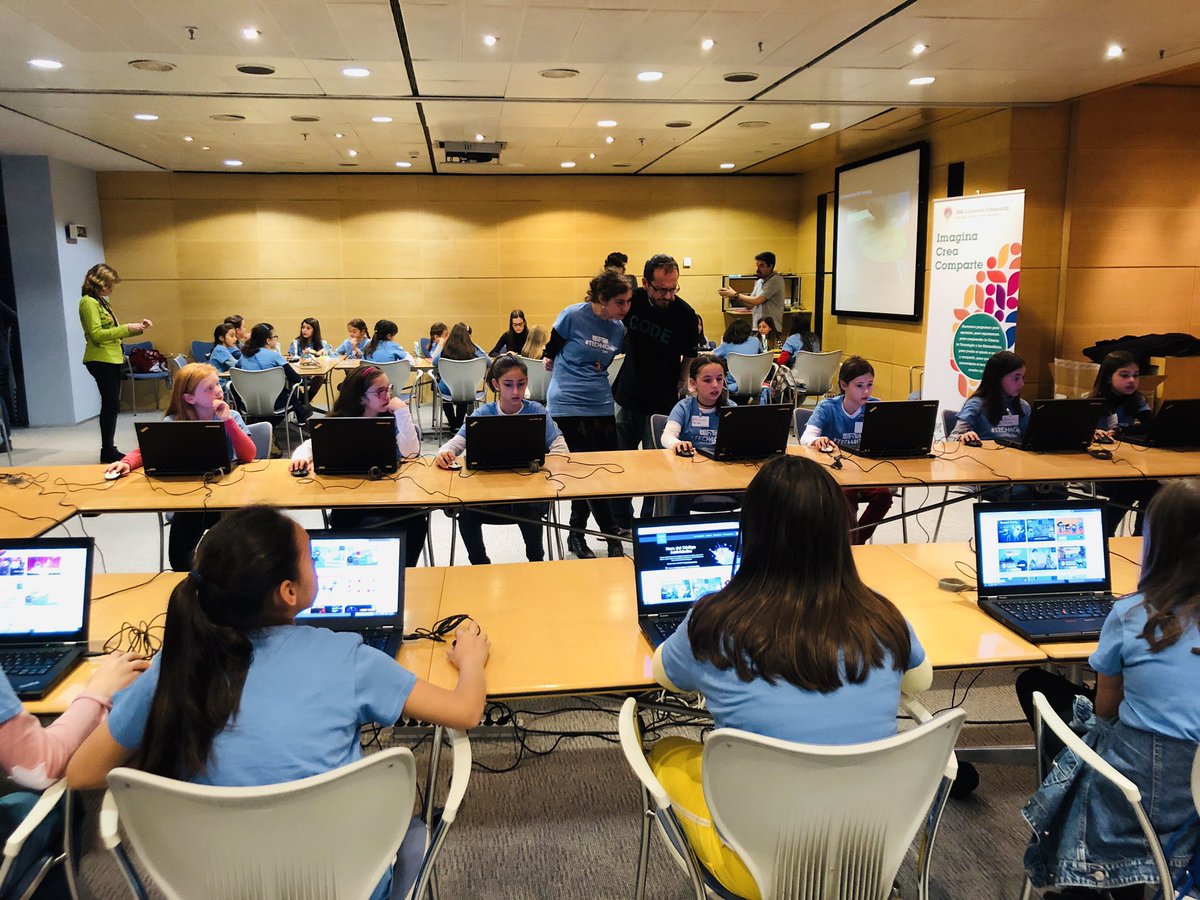 beatriz_remon's tweet photo. sábado tecnológico con #ibm #tech4girls Imagina Crea Comparte, gracias al equipo de #ibmes @ElisaGarijo @Belemperalesmar @abcabezas @IBM_ES #goodtechIBM @IBMCCtr #IBMCCMadrid https://t.co/976tjcySH9