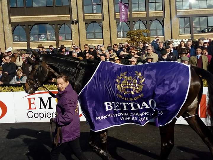 JoeSeward1's tweet photo. Exactly 12 months ago Terrific scenes @punchestownrace as #Supasundae won a dramatic @BETDAQ Champion Hurdle for @Jessica_Racing @Robbie_Power_ @kateharro1989
#PunchestownFestival https://t.co/oLTF8K7N91