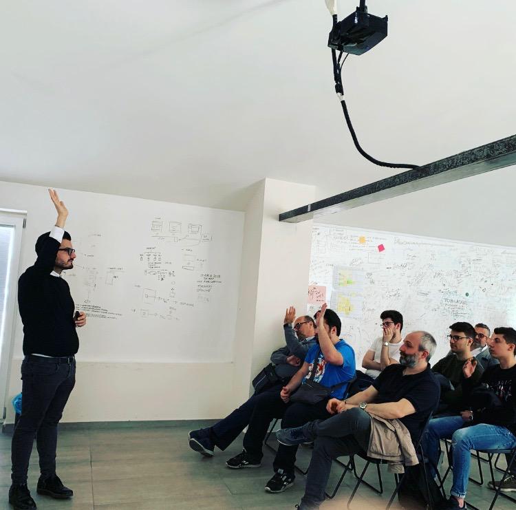 AntimoMusone's tweet photo. Starting in Caserta the Innovation event of Global Azure Bootcamp @Msdev_WE #globalazure #microsoft #fifthingenium #GlobalAzureBootcamp https://t.co/lWHnAiBzrT
