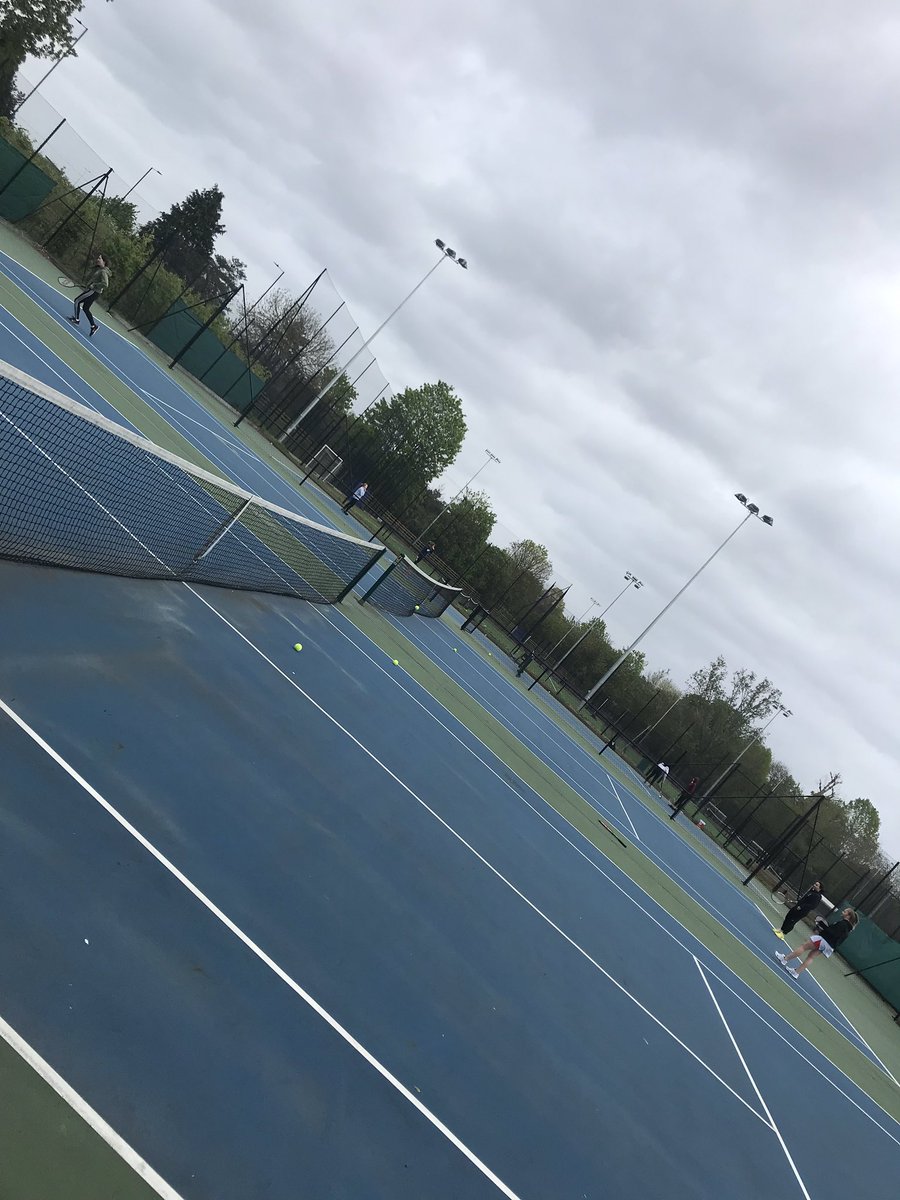 Loads enjoying Tennis in the wind this morning at Eton 🎾 #holyporttennis