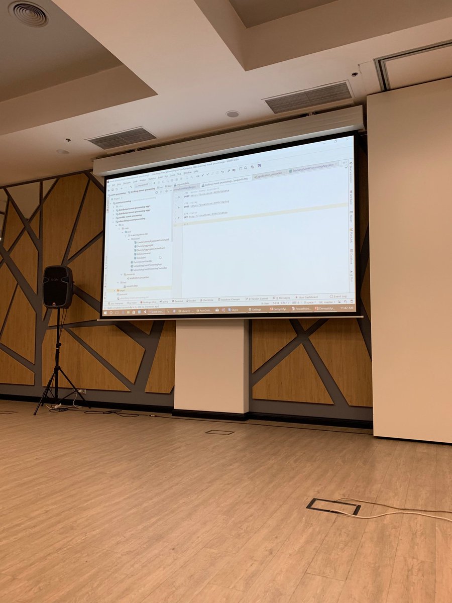 metanet's tweet photo. Live hacking on Axon framework by @MilanSavic14 #JEEConf https://t.co/ObSPOmFbIE