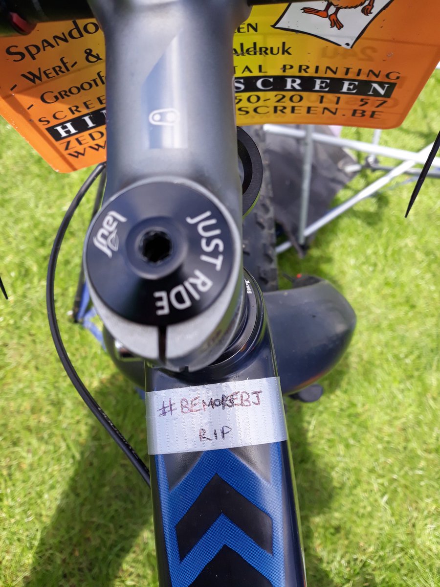 beer_babe's tweet photo. @palmsquirrel @xcwanabe @BeerBiker @RNRMCA Waiting for the start of @t24mtb here in Belgium. Race safe all. #bemoreBJ https://t.co/piLgxSnHkK