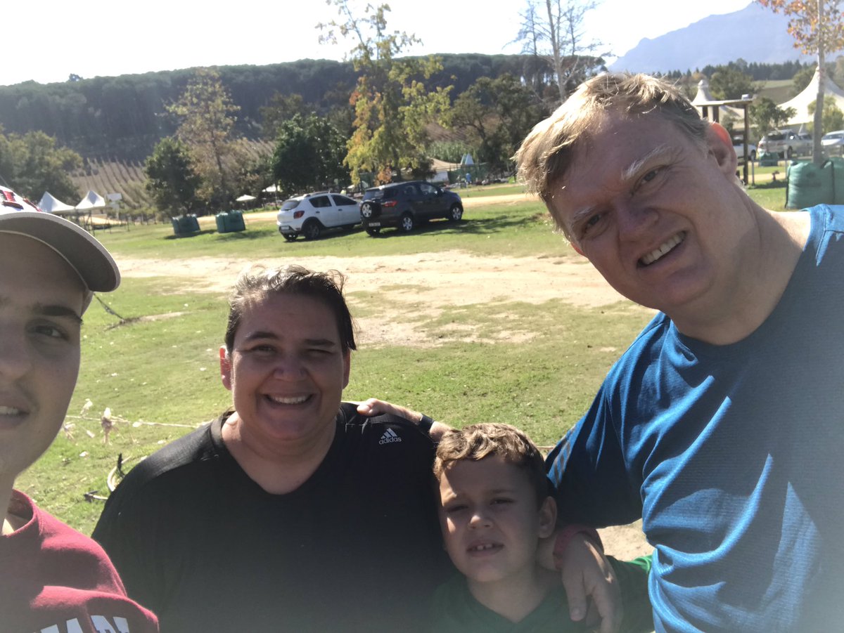 A beautiful <a href="/parkrunSA/">parkrun South Africa</a> on #FreedomDay <a href="/Root44parkrun/">Root44 parkrun</a> in Stellenbosch 🇿🇦