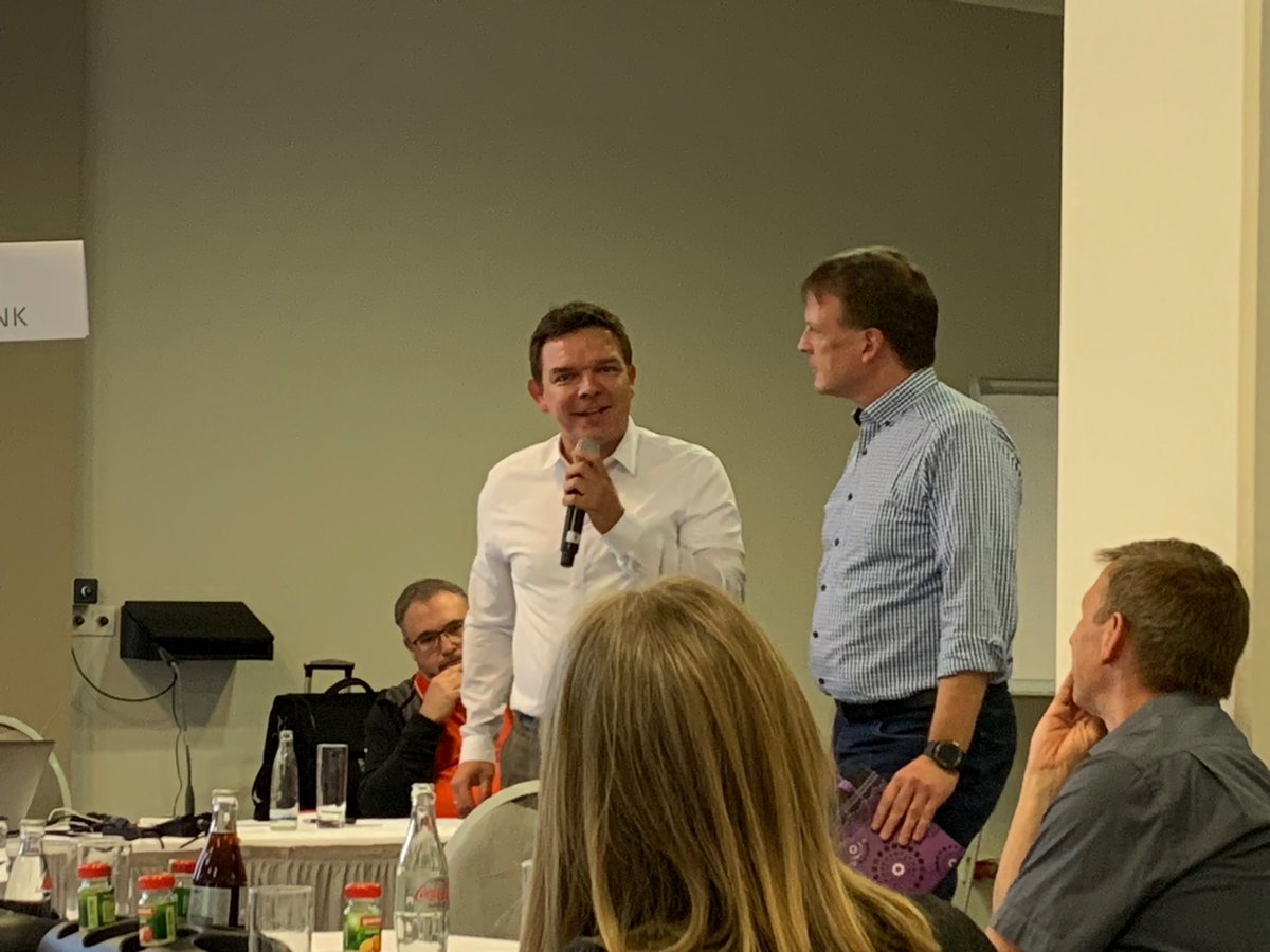 nielsdb's tweet photo. Danke Robert für deine tolle Arbeit als Vorstand der Dev Community! ⁦@DOAGeV⁩ https://t.co/GdVWsmcMAd