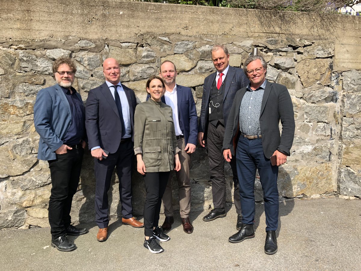 Svårt att hitta en mer perfekt stad för sol och vindkraft än Karlskrona #sverigessoligastestad 
#medvindisegeln
Vår nya Energiraffen