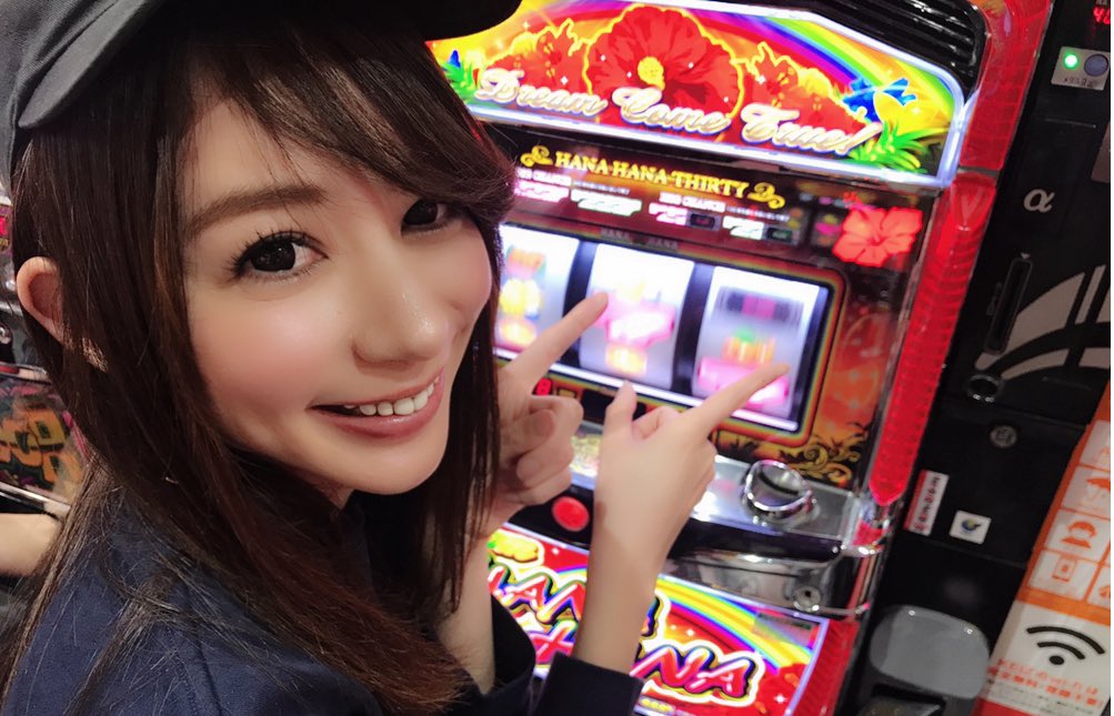 anagoto's tweet photo. 今日は新幹線に乗り遅れて1ヶ月前から並んで買った指定席から立ちっぱの自由席になっ��り、店舗名が今日から急に変わって別の店舗に行ってしまったかと思ったり。笑
いろいろありましたが、なんとか無事終了(๑′ᴗ‵๑)
本日も1日ありがとうございました🤗 https://t.co/e6ige9vgBO