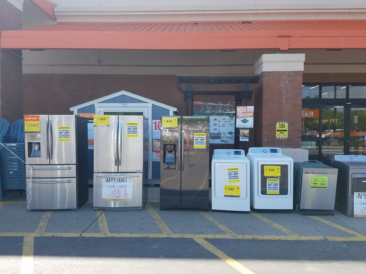 mdm0709_matthew's tweet photo. Team 723 driving clearance appliances and Services on this Beautiful Spring Day!! @joeycn2b, @njr2408, @SheaKing75 https://t.co/SYd2GWqeTz
