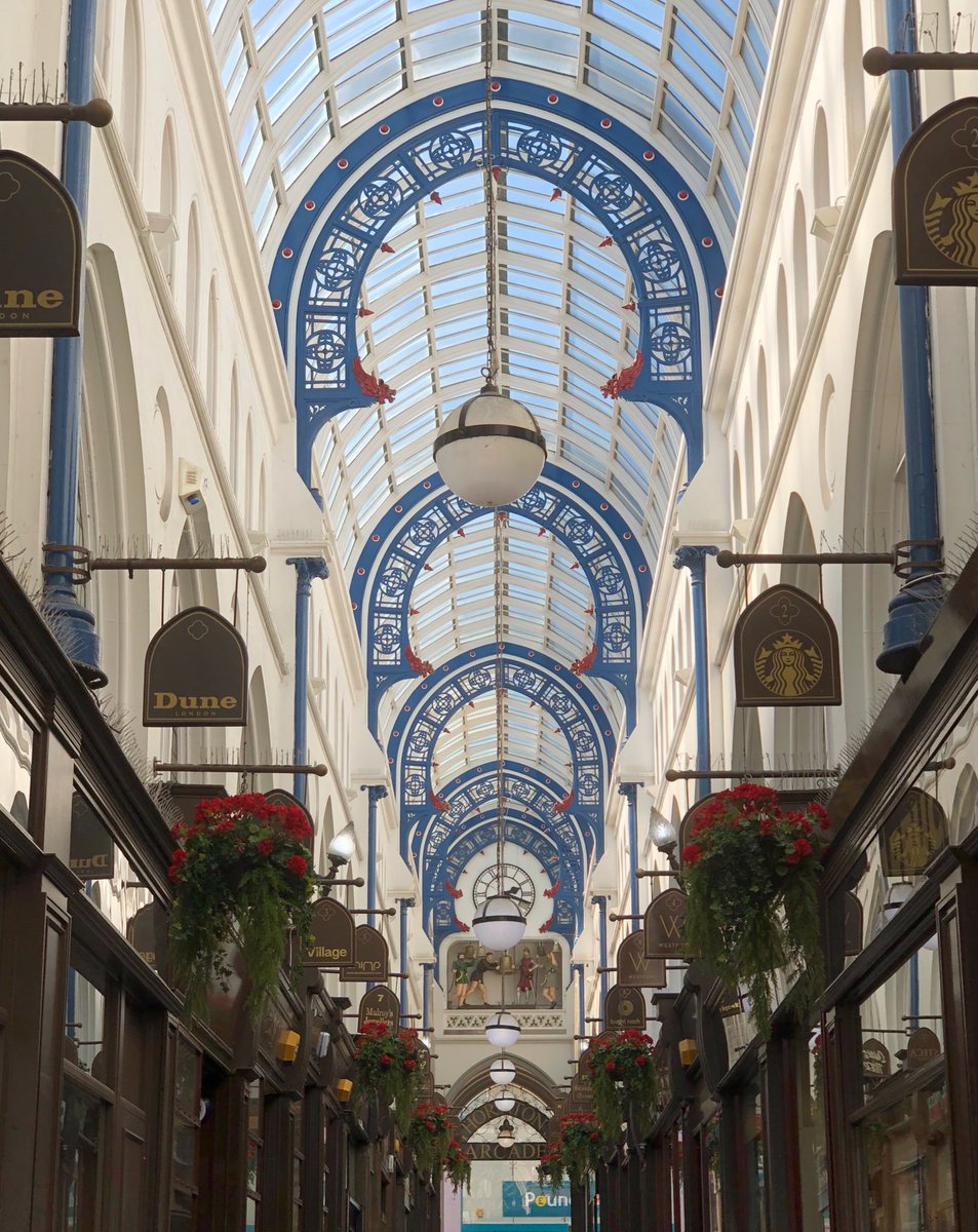 fecknvoters's tweet image. Paris is great with arcades, but so is Leeds.  Leeds!
And where is Dublin, muh.

@IrishPlanInst  Niall Cussen #Marian @HousingPress @HousingAgencyIE @RebuildingIRL @MurphyEoghan 
@jillkerby

#BuildItBeautiful and they will come.