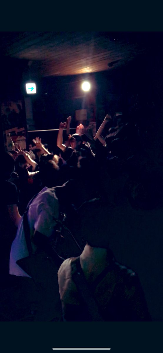 sency_band's tweet image. Teenage United vo.4
#SENCY 初のトリです。 暴れまくります。オリジナルも出します。予定を開けといてくれ。
来たことない人も来てみて。ちょっとでも気になったらDM来て。このアカウントでもメンバーのDMでもリプでも良いからよろしく。 こんな景色見て見たくない？楽しそうじゃない？ 最高だから。