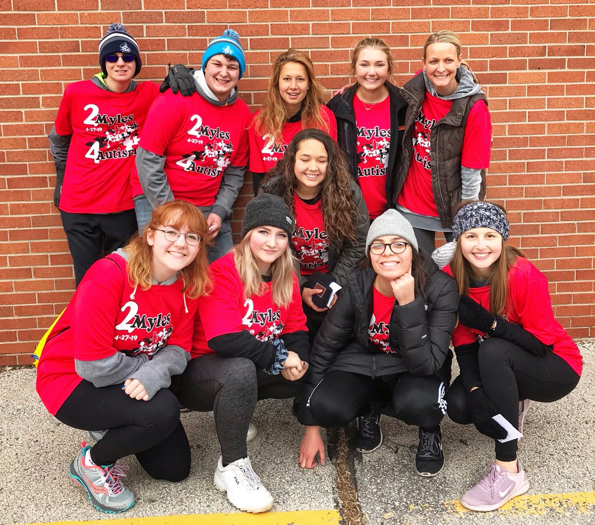 BP_Anchor's tweet photo. It is a great way to begin our day, celebrating one of our @BayPortHS classmates @Go2myles4autism #BetterTogether #Treasure https://t.co/zwDIP0bvXj