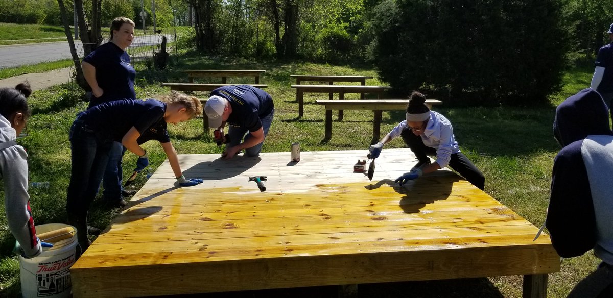 HelpKCKids's tweet photo. Thank you @TrueValue for donating the supplies we needed for today's @Allstate projects! #bringoutthegood #helpkckids https://t.co/UOo9E9ZPZV