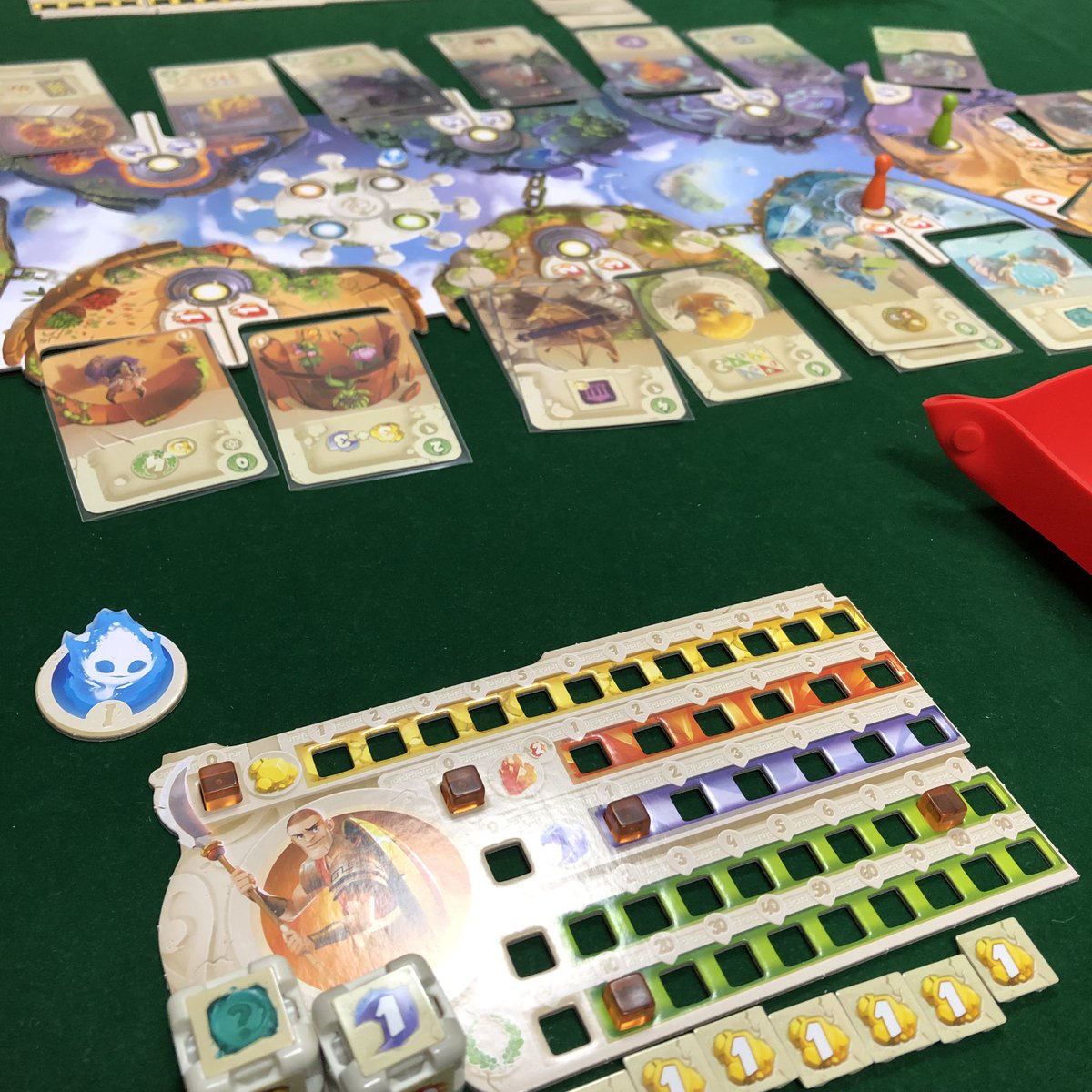 Hayashi そうなんだよね 荒ぶる精霊 金3 月3 から銀月の雌鹿 小祝福 がテンプレだったな 所持上限超えたの数回だから 上限増やす必要全くなかったけど 多人数だと鍛冶神の宝箱も便利そうだねー