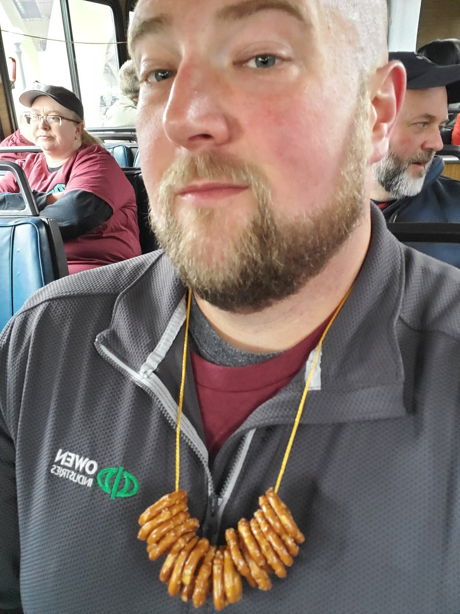 hoffmann79's tweet image. Great friends bring you a pretzel necklace to enjoy on @GetKnitEvents #brewsandbuses