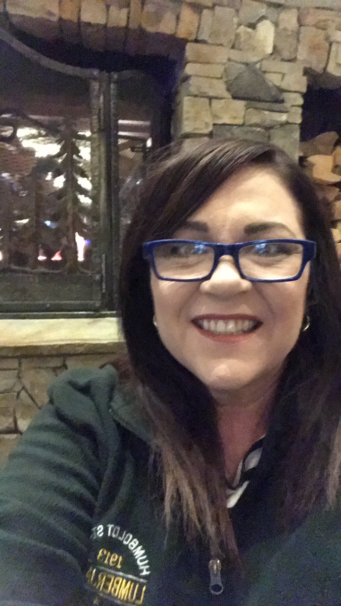 SusanMDenton's tweet photo. Arrived near midnight to present and attend a fantastic conference @leagueofschools #CLSTahoe19. Knock on the door. My daughter drove 7 hours from college @humboldtstate to surprise us and spend the weekend with us!! #itsthelittlethings @hannahndenton #positiveprincipal #educonf https://t.co/ALRGn1V4Kf