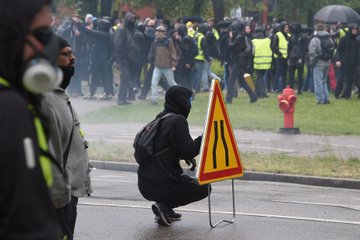 View image on Twitter