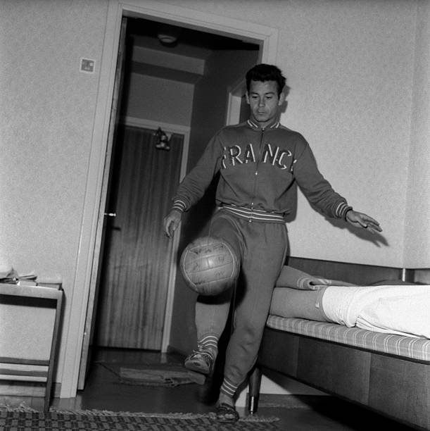 FOTOS HISTORICAS O CHULAS DE FUTBOL - Página 8 D5K9XHrWAAImUmb