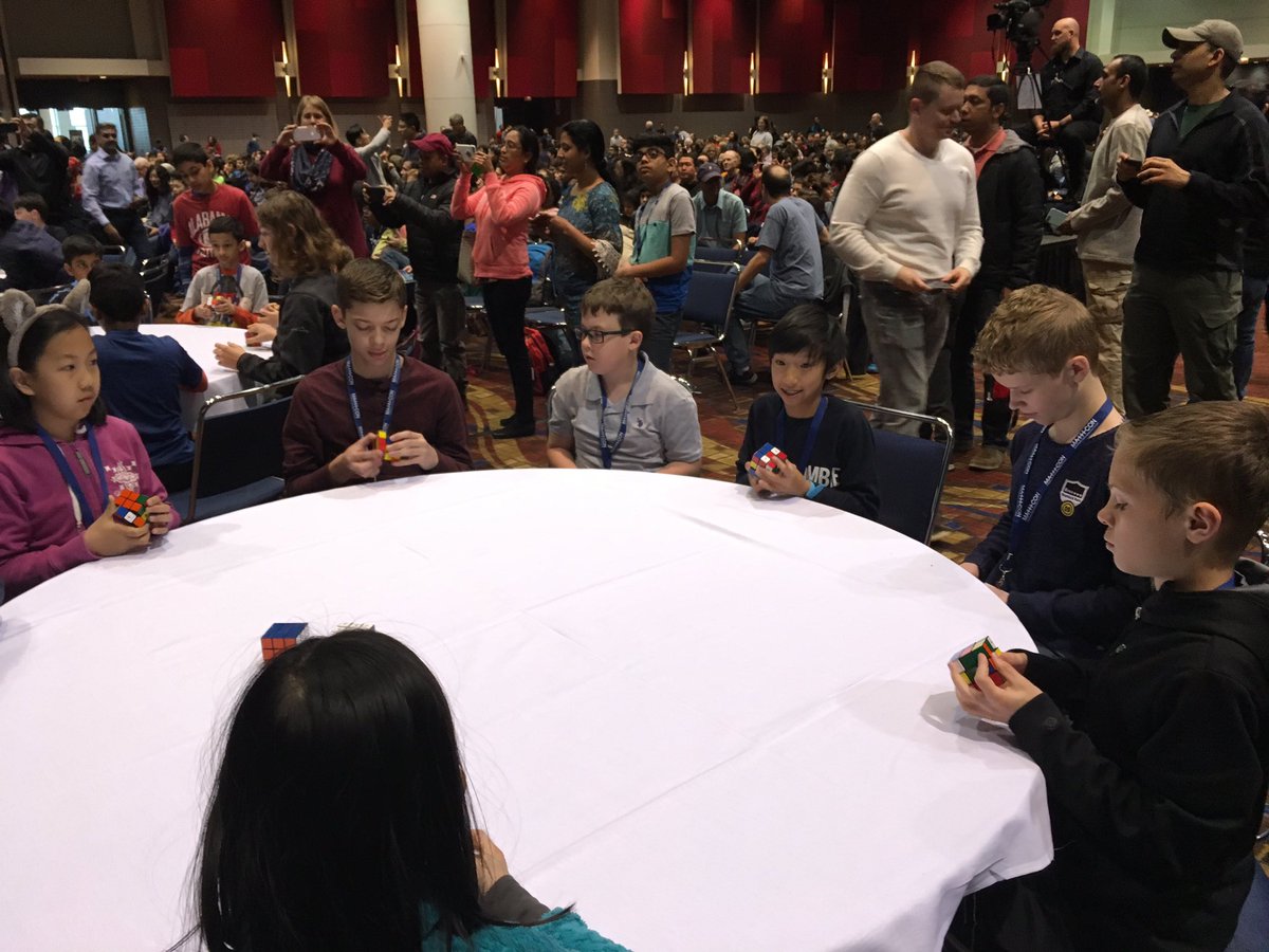 Sneller314's tweet image. Rubik’s cube competition at #Mathcon2019 and #MISDGT is representing!!! #mymisd