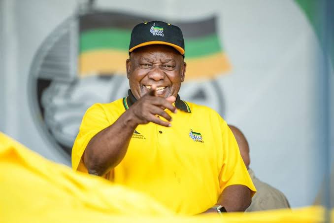 YouthVoiceRSA's tweet photo. Let’s go out there and vote for the ANC even those who are abroad 💚🖤💛 let’s #GrowSouthAfrica together #ANCFreedomDay https://t.co/Tj9d7KdmEy