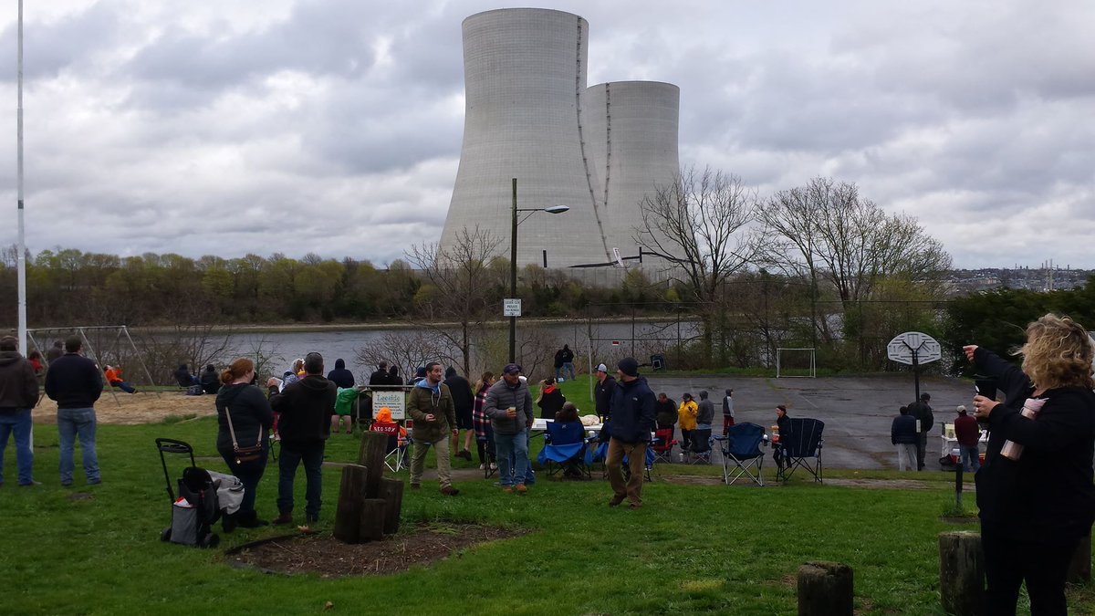 RINewsToday's tweet image. T-minus about 30 minutes with our reporter, Jeff Gross, on the scene #BraytonPoint  🤯