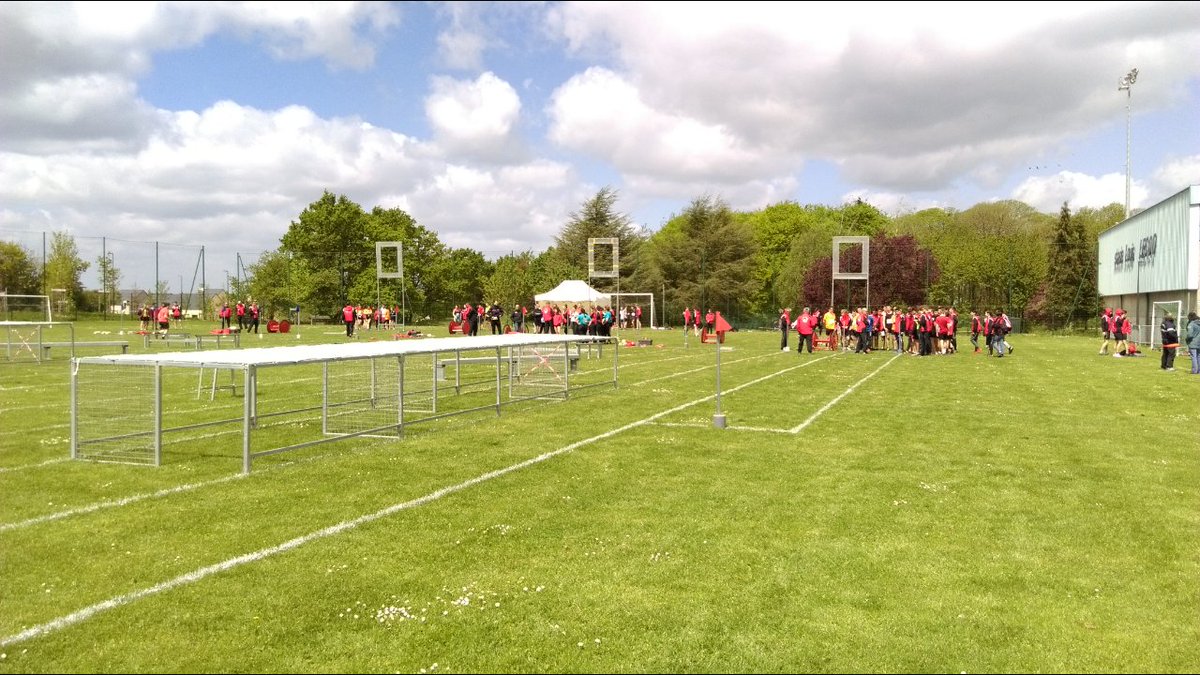 SDIS35officiel's tweet image. Merci aux 208 athlètes qui participent aujourd'hui à la finale départementale des épreuves athlétiques et parcours sportif #PSSP #sapeur-#pompier à Janzé. 🚒👏