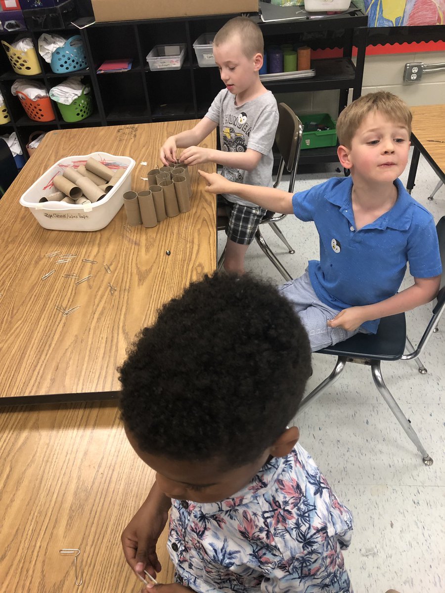 emannteaches's tweet photo. In stem class, Ss worked on creating the beehives to go at our lifecycle station for the K expo 🐝 thanks to @KVukSTEM for working with them on this! 🙌🏻 @CarrolltonES #collaborating #pbl #beeexperts #kindergartenrocks #entomology https://t.co/uprLfnLnHo
