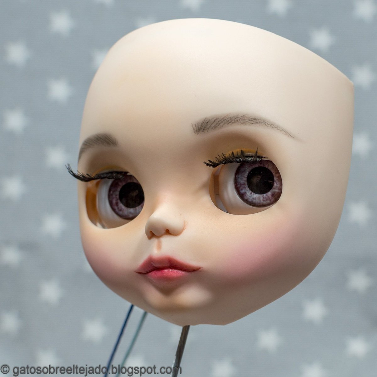 gato_tejado's tweet photo. #etsyshop #blythe #blythedoll #customdoll #carvingdolls #customblythe #customblythedoll #icydoll #icydollcustom #ooakblythe #ooakicydoll #ブライス #カスタムブライス #ネオブライス #eyechips #eyechip #customeyechips #customeyechip #etsy #etsyblythe #etsyicy #elgatosobreeltejadoblog https://t.co/c9cvmrg9Ph
