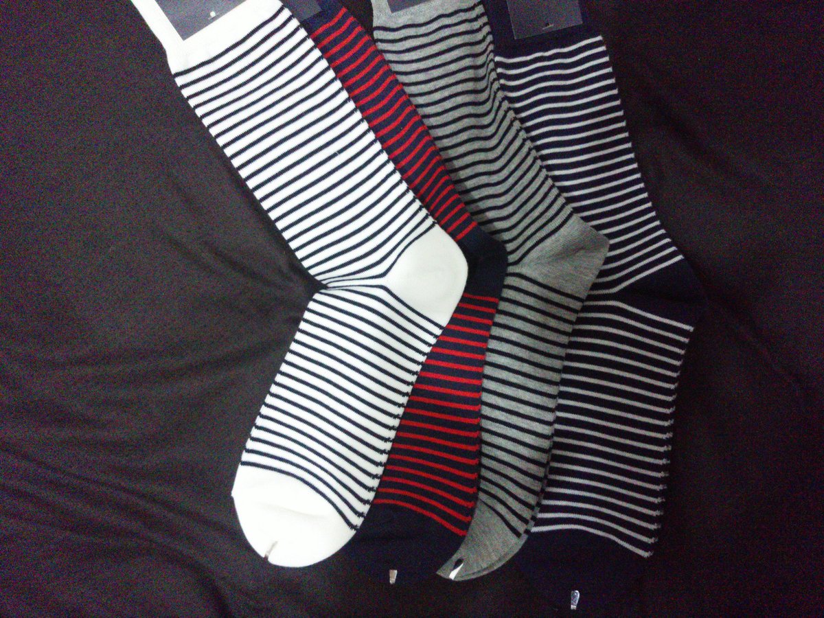 Mitsuya_Junichi's tweet photo. 探しに探したサンローラン16SSぽい細ボーダーソックス大量ゲット!
前に購入したのが劣化してきたので、理想のピッチ幅、カラーのソックスを見つけられてよかった👍✨✨
#saintlaurentparis #hedislimane #16SS
#サンローラン #エディスリマン https://t.co/4WdPfL9Fdr