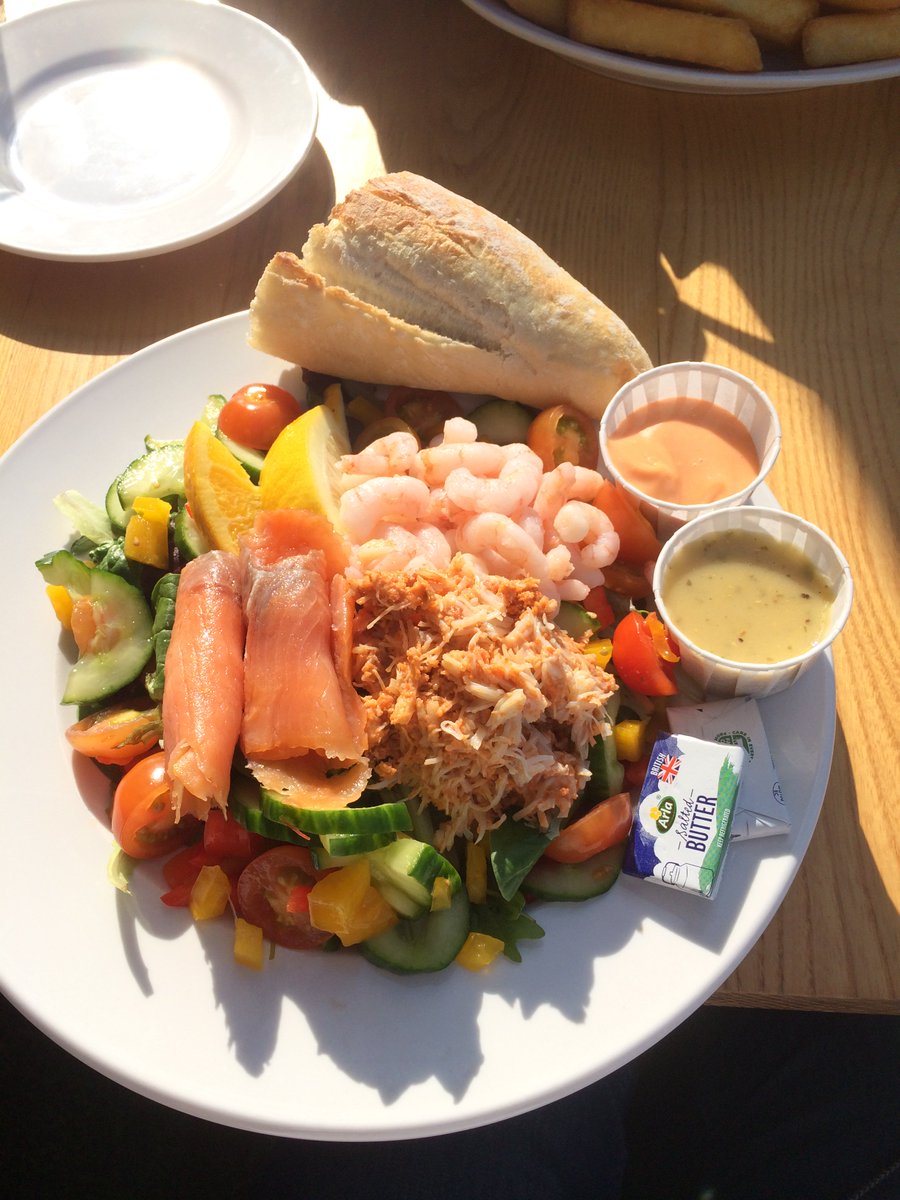 mydevonholidays's tweet image. Had a fab lunch on the sunny terrace at Breakwater bistro with views of #Brixham harbour - Just go for the sea food platter! #visitdevon #torbay #OMGB @TourismTweetsGB @VisitDevon @GreatDevonDays