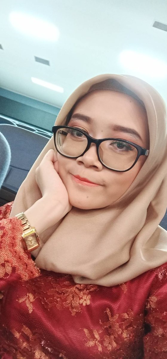 bileeeilish's tweet image. Thanks buat @rereoreoreo dan adiknya yg wisudaan udah mau pake jasa make up ku wkwk #apasih

Next buat yg di Jabodetabek bisa call me yaaaa ❤ 
Make up by request, harga worth it guys 😽