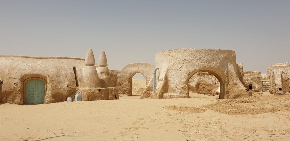 djek013's tweet photo. #tunisie #OngJmel et #MosEspa (starwars) sur la planète Tatooine https://t.co/6WOMF0VFhM
