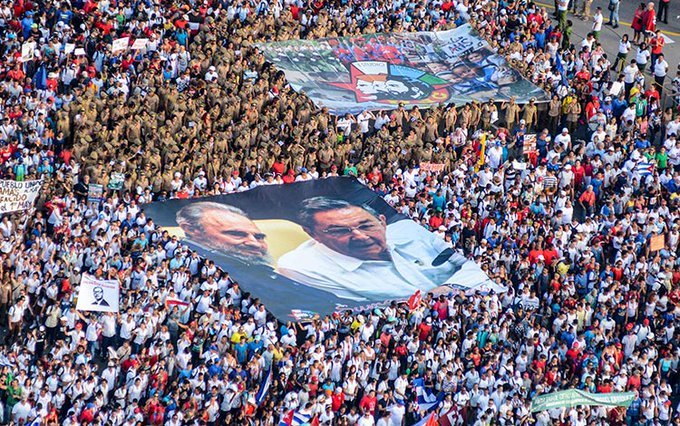 DrRobertoMOjeda's tweet photo. La escalada imperial contra #Cuba con la Hemls Burton continuará desvaneciéndose ante la dignidad, firmeza y unidad de nuestro pueblo. No pueden, ni podrán apropiarse de Cuba, lo ratificaremos este Primero de Mayo. #TenemosMemoria #VamosPorMás Revolución Socialista https://t.co/DyLEKT0oGD