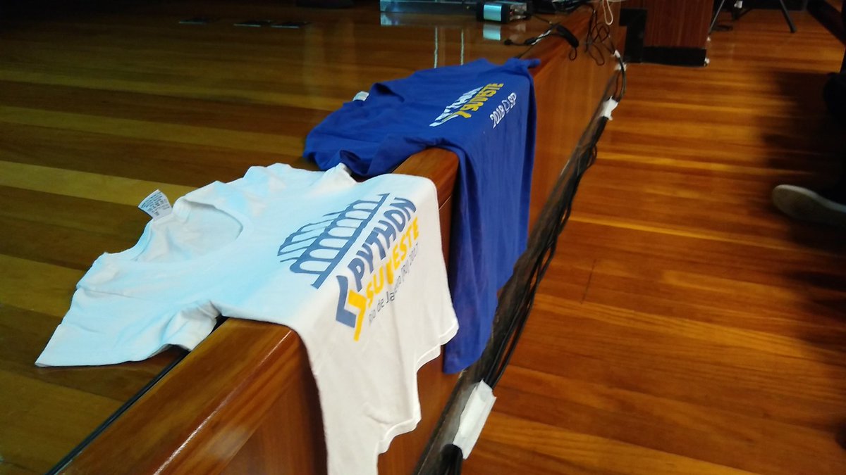 python_sudeste's tweet image. Já estamos nos preparando pra começar! #pyse #pyse2019 #pythonsudeste #pythonsudeste2019