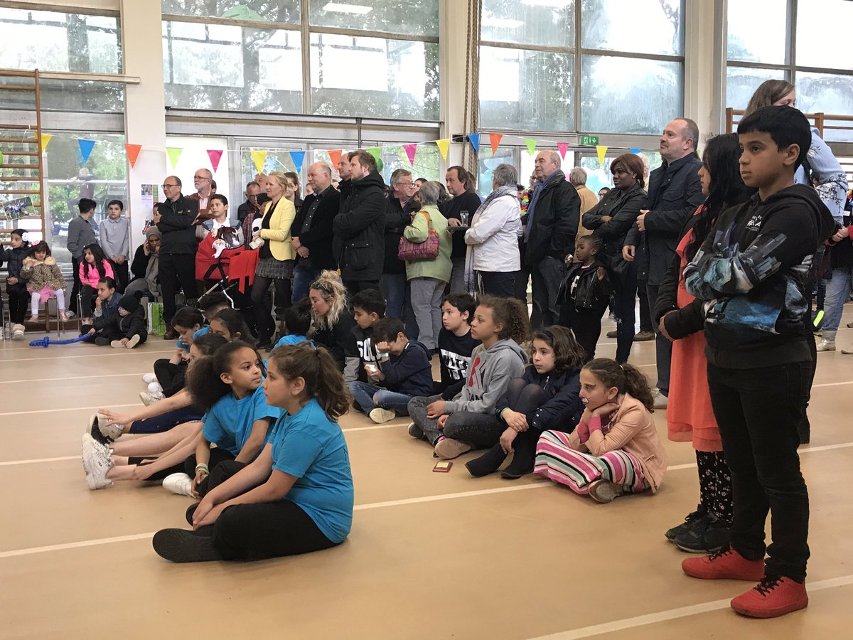 GOinAntwerpen's tweet image. “De kers op de taart voor mij, is de lach op het gezicht van de kinderen.” zegt Juf Ellen, een van de trekkers van het sportproject in GO! basisschool Plantijntje. #samenlerensamenleven #helemaalGO!