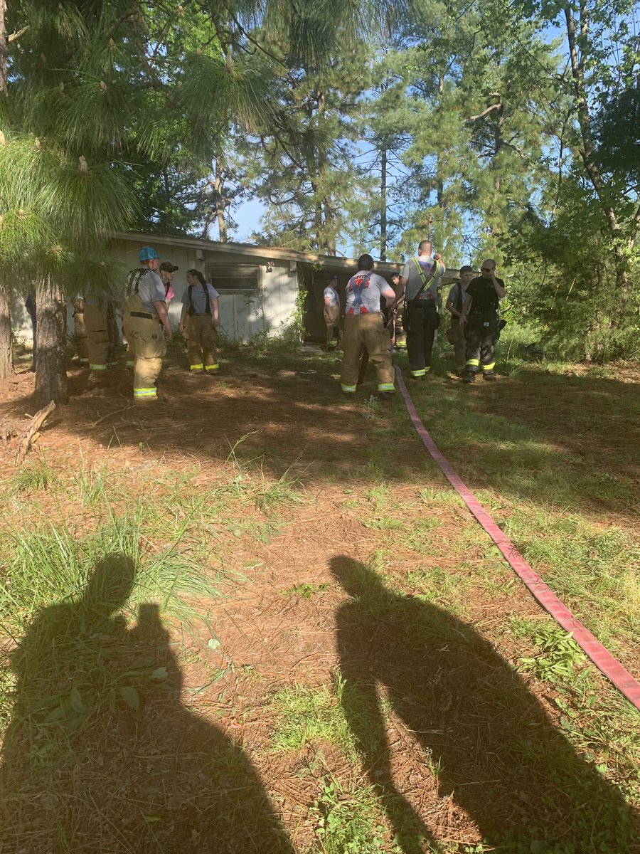 GriffithFire15's tweet photo. Crews from Griffith , Midway, Gumtree, A-RC-H, And Winston Salem Fire Departments will be conducting live burn training in the 1000-BLK of Hege Rd today. Please use caution in the area and be aware if you see large columns of smoke. https://t.co/TRFwUs9En9
