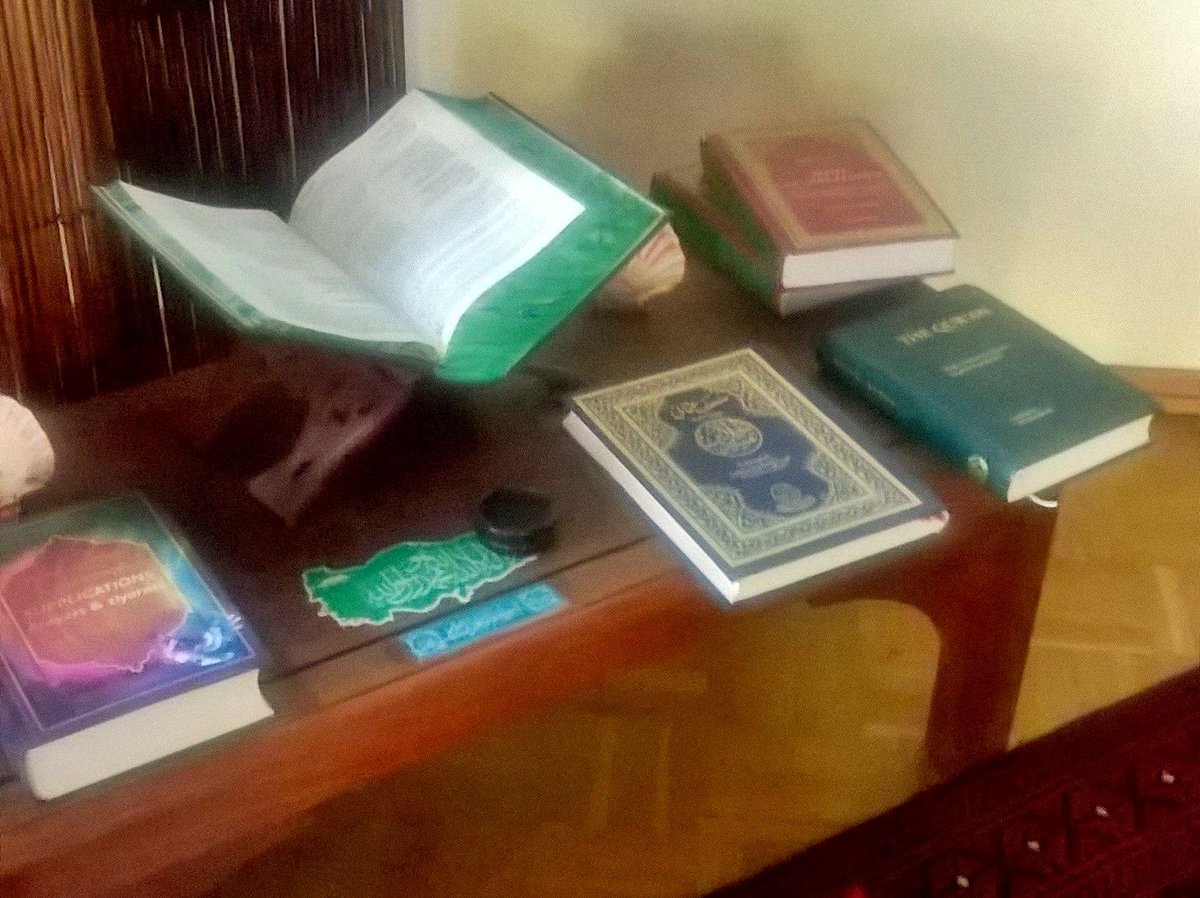 KontorHamburg's tweet photo. Multireligiöser Raum der Stille im #Seemannsclub #Duckdalben #wpahoi https://t.co/ByeB6Qww5L