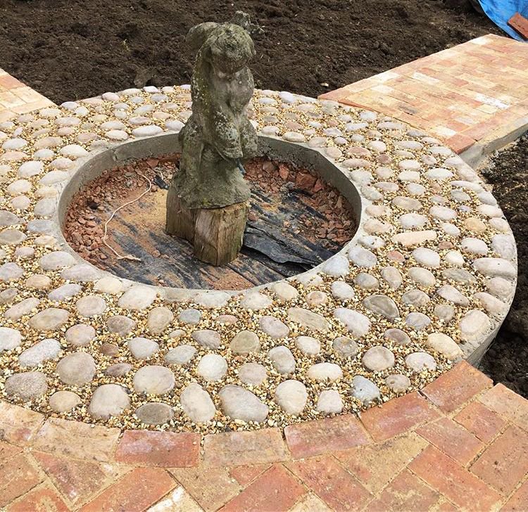 Great work by <a href="/stewartlandcon/">Stewart Landscape</a> and <a href="/jauchincloss/">janey auchincloss</a> using our Cotswold Blend pavers from The Cottage Garden Collection for an aged finish with varying tones. #cottagegarden #antique #gardendesign #gardens #brickwork #paving #claypavers #landscape #gardendesigner #build #develop