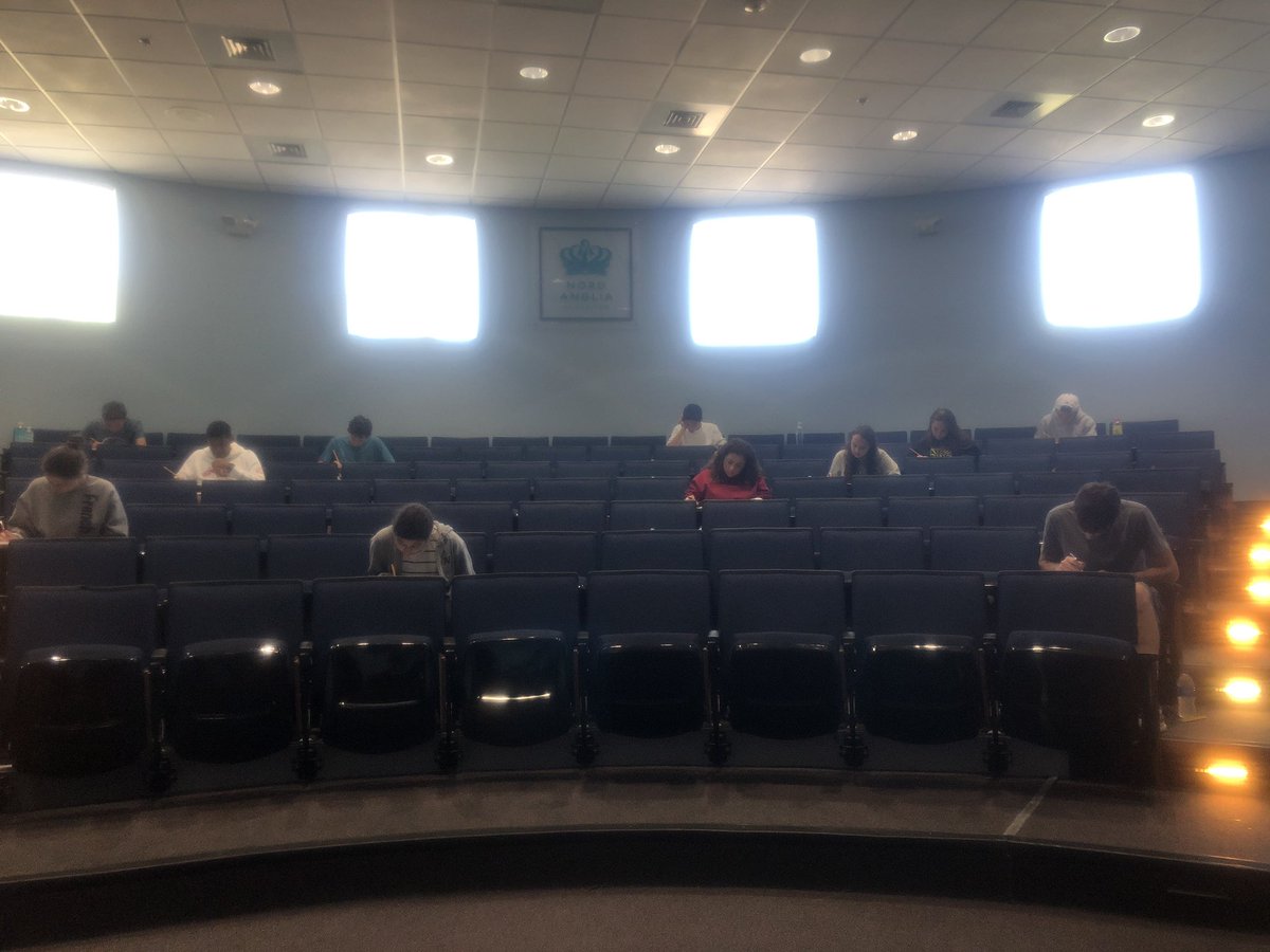 Psychteachnbps's tweet photo. My dedicated AP Psych students taking their mock AP exam!! #appsych @NBPSEagles #appsychreview #appsychogy #dedicatedstudents https://t.co/qCMI1HSg8l