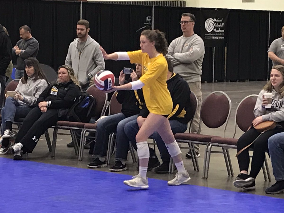 Chris Fitzgerald (@prepdigchris) on Twitter photo Mackenzie Leach leading <a href="/stingvb1988/">Milwaukee Sting 🏐</a> 16 White - Different day, same results. So much pressure with the serve to set the tone. Mackenzie Leach leading <a href="/stingvb1988/">Milwaukee Sting 🏐</a> 16 White - Different day, same results. So much pressure with the serve to set the tone.