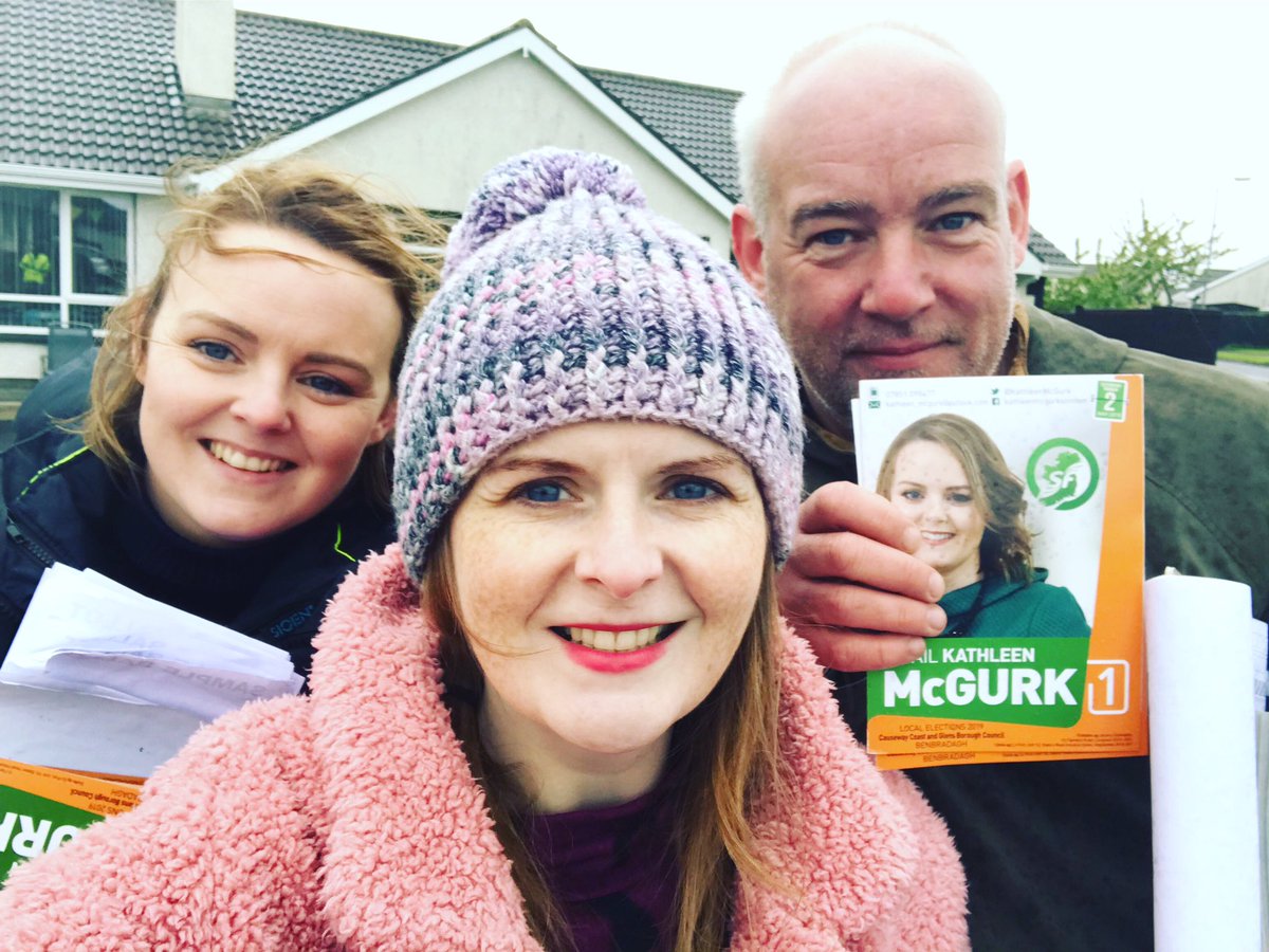 Canvassing in the rain for <a href="/KathleenMcGurk/">Kathleen McGurk</a> &amp; @BrendaMayorCCG ☔️
Never mind the rain, on Thursday 2nd May, vote Sinn Féin! #vótáilSinnFéin #le19