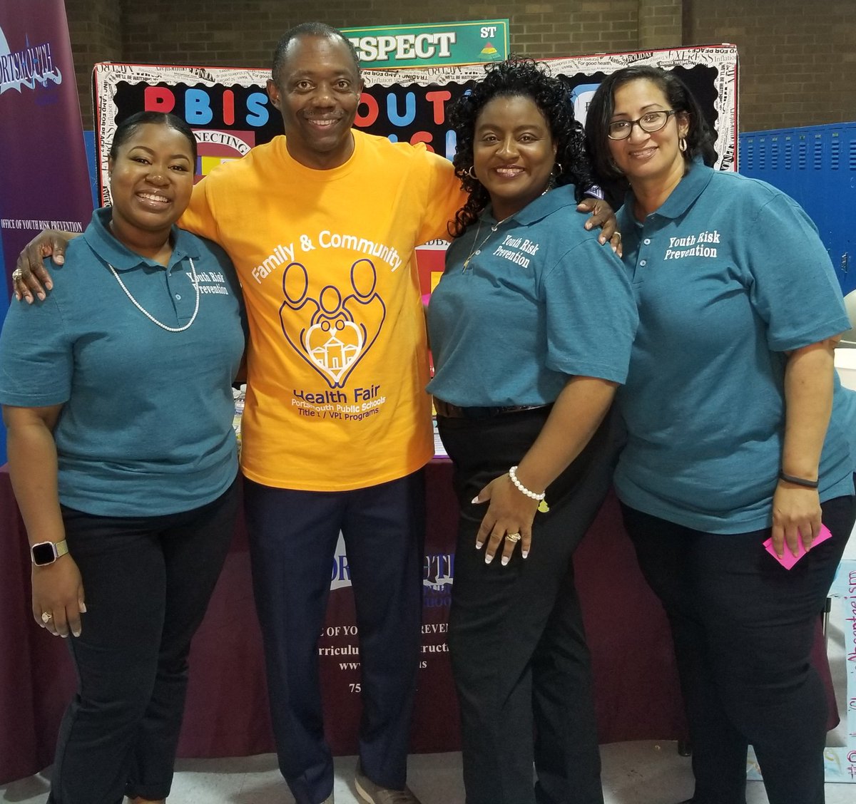 Portsmouth Superintendent Dr. Bracy and Youth Risk Prevention at the Title 1 Health Fair 2019 .@PortsVASchools .@ebracyPPS .@in8days